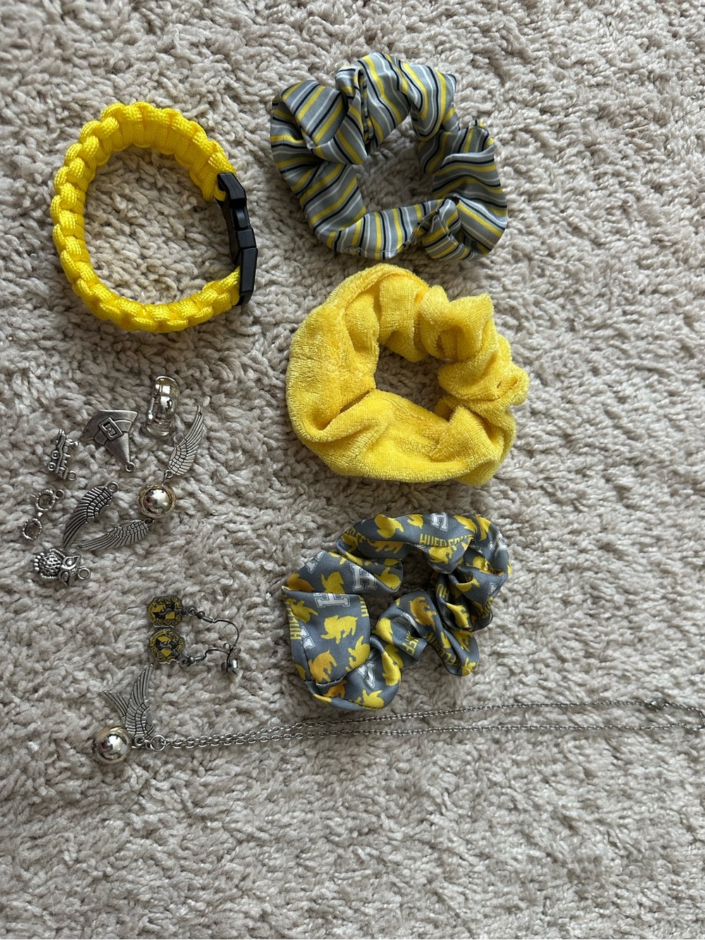 Harry Potter Hufflepuff Themed Scrunchie Set & Jewelry